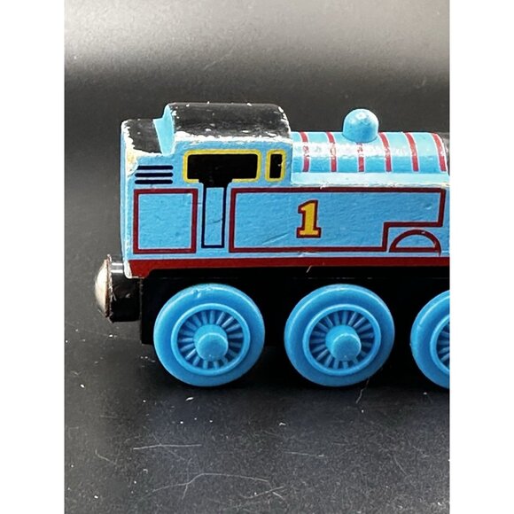 Thomas & Friends Wooden Railway Thomas Vintage 2003 Train Engine Blue Loose - Picture 3 of 9